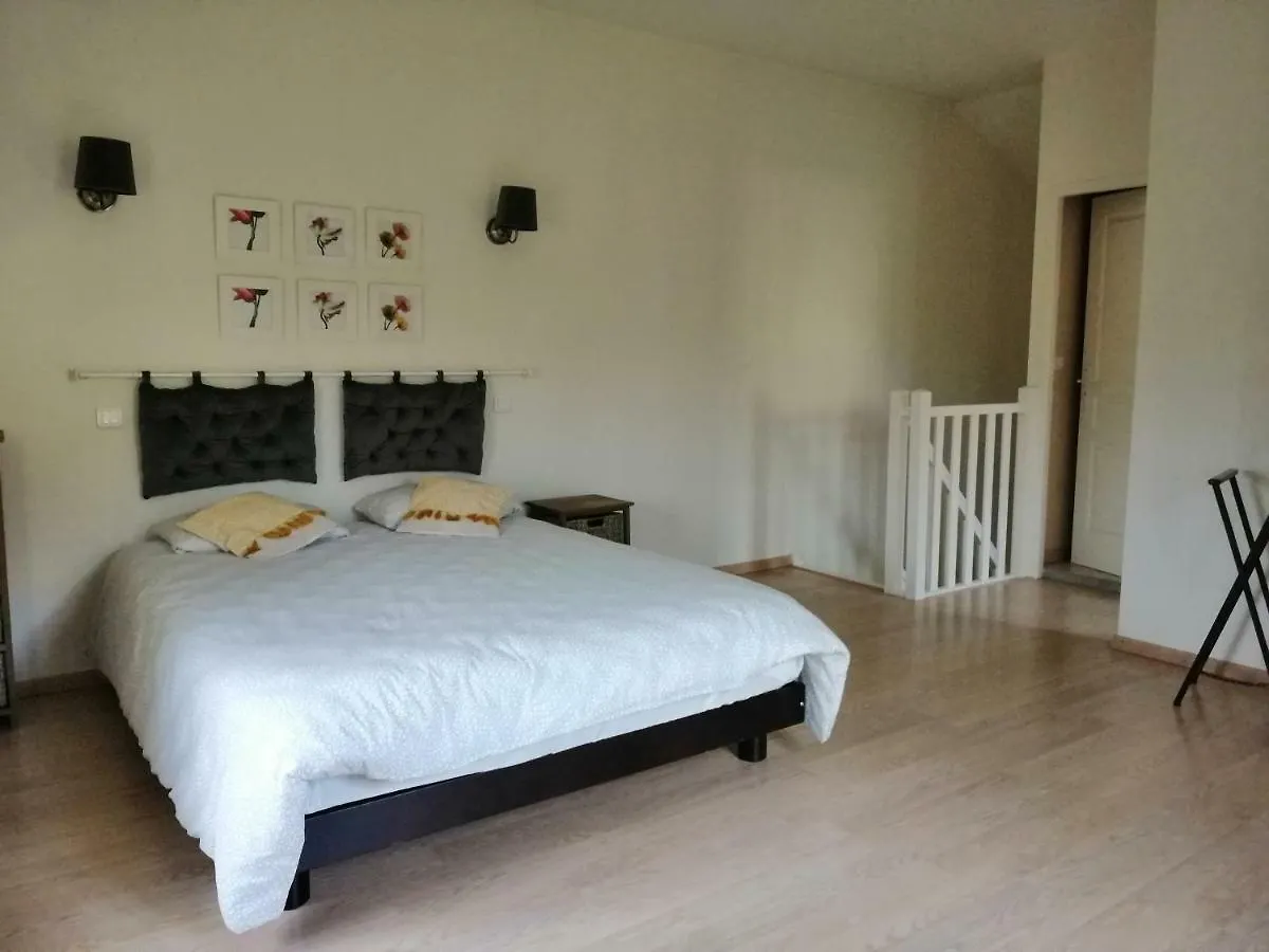 Holiday home Gite Le Cedre Bleu Saint-Lattier